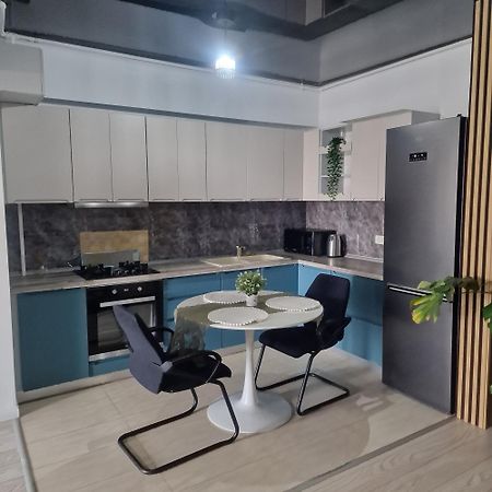 Apartament De Lux 2 Camere Cu Vedere Lacul Morii Bukarest Exteriör bild