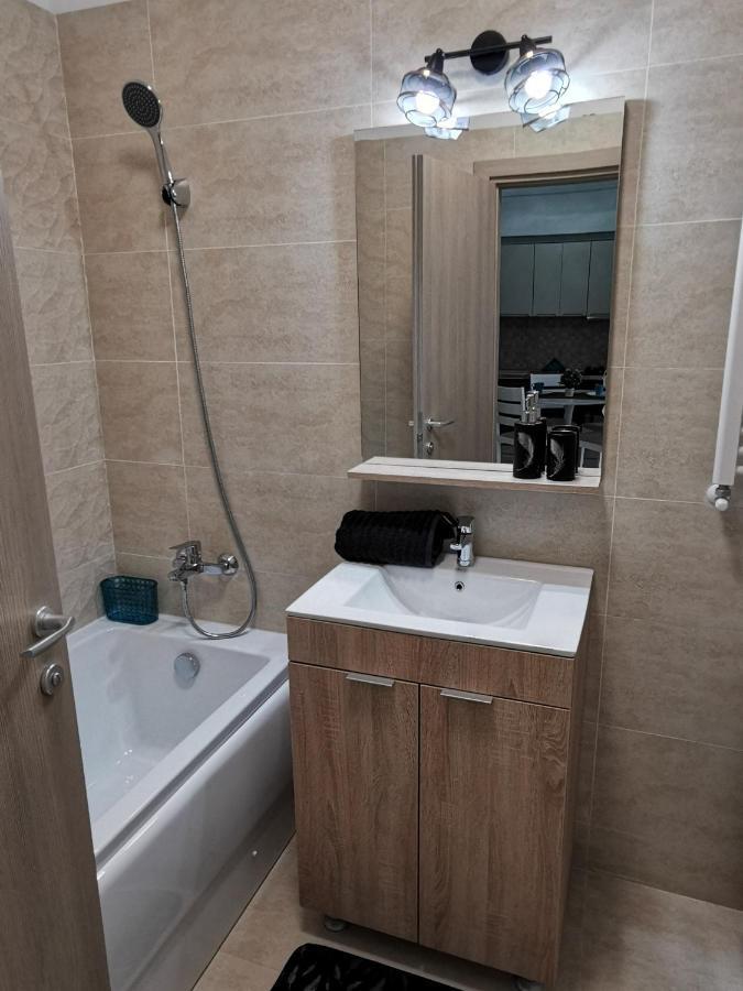 Apartament De Lux 2 Camere Cu Vedere Lacul Morii Bukarest Exteriör bild